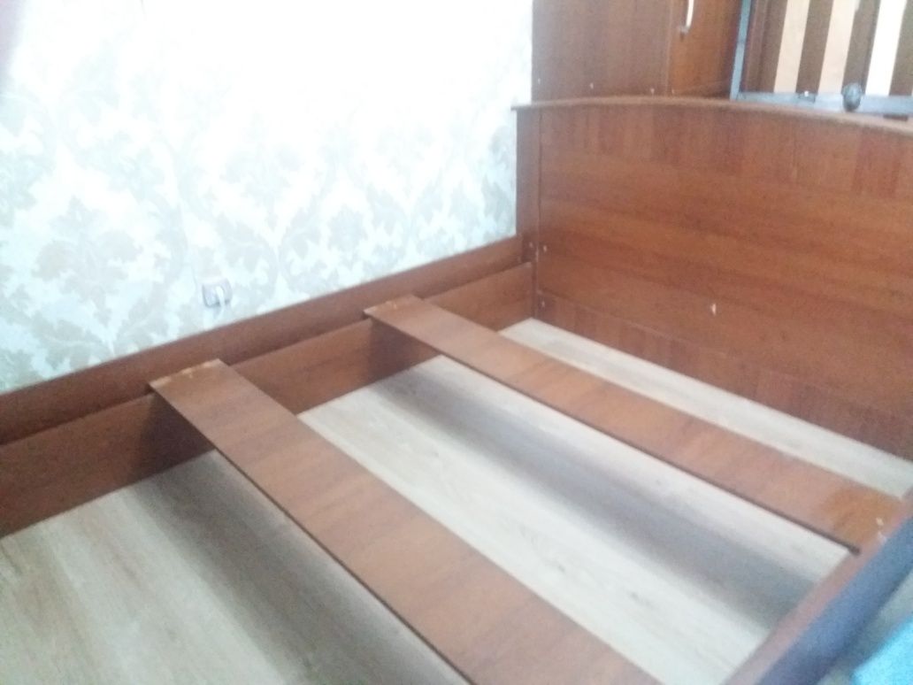 Продаю двуспальная кровать