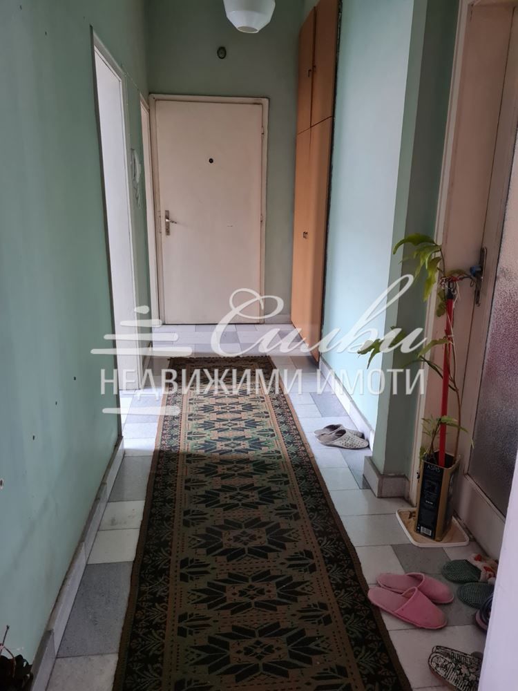Продава се Четиристаен апартамент в Шумен, Център - 100 кв.м за 1500 €/кв.м - Снимка #5