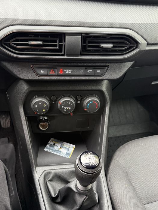 Dacia Logan . 1.0 Tce 90 Cp , Aer Conditionat , Cutie  Manuala 6+1