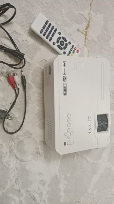 Продаю Проектор отличный