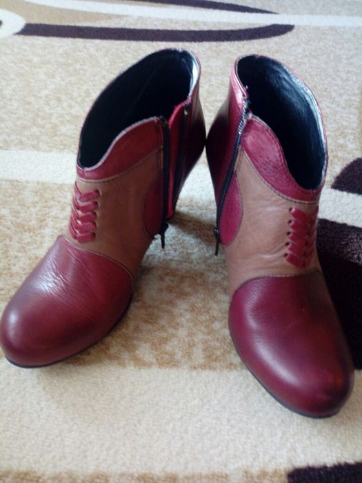 Дамски боти бордо