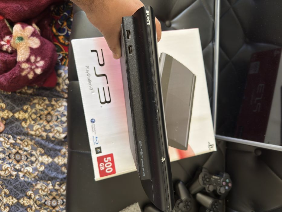 Plastation 3 super slim 500GB