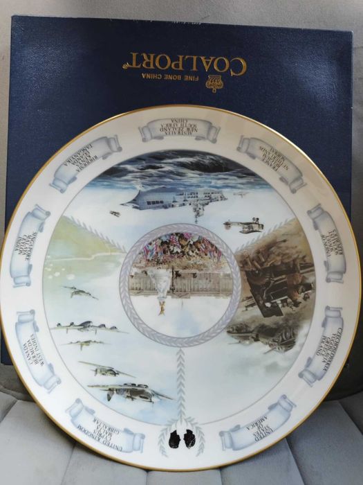 Юбилейна чиния произведена от Coalport Fine Bone China in England ВСВ