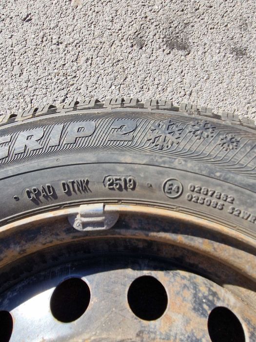 Метални джанти с гуми за Нисан Алмера