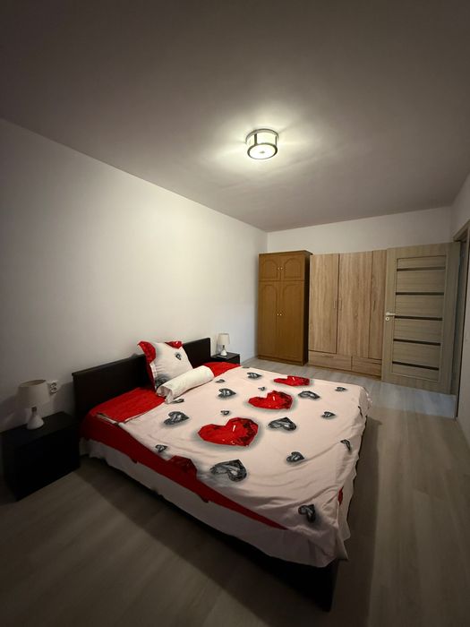 Vand apartament , deasupra de Bmw, Floresti