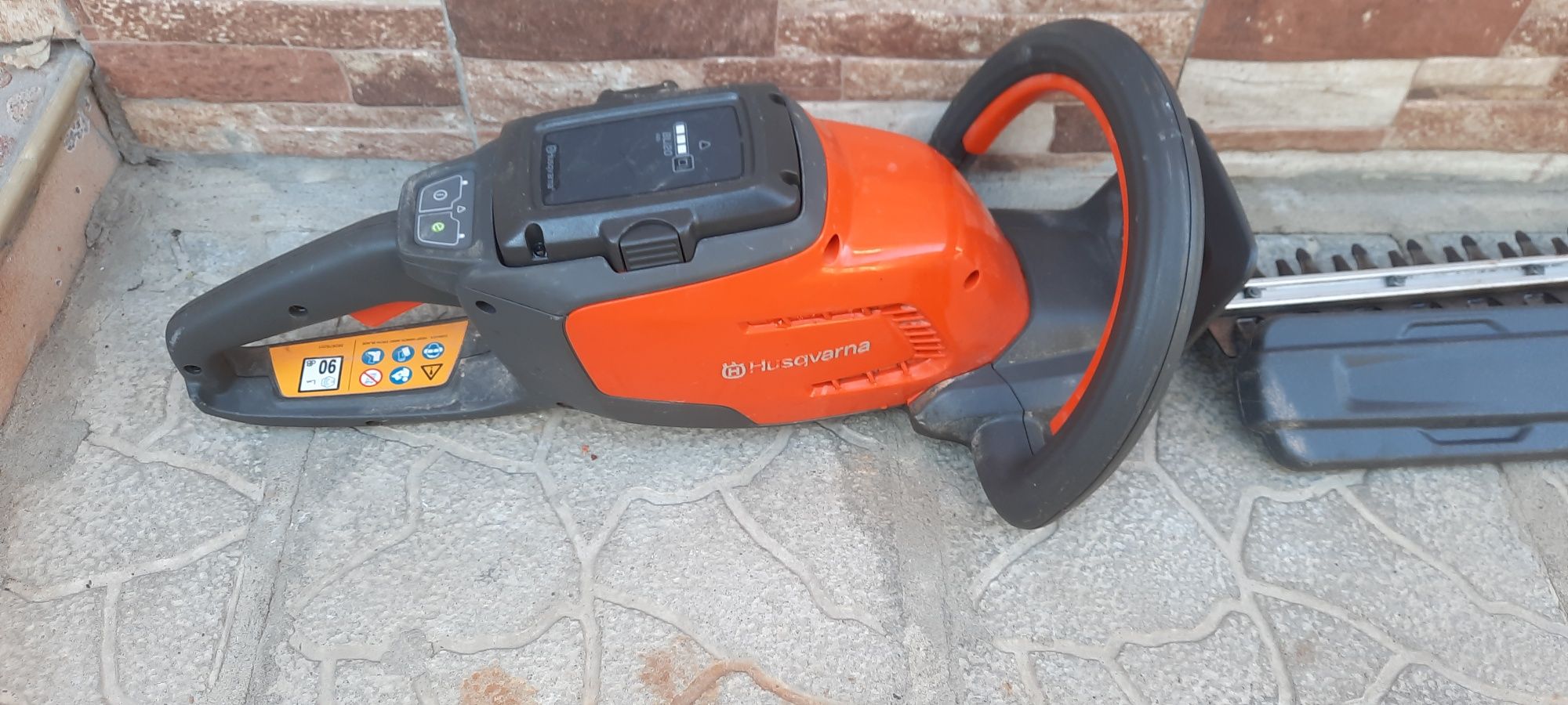 Храсторез Husqvarna