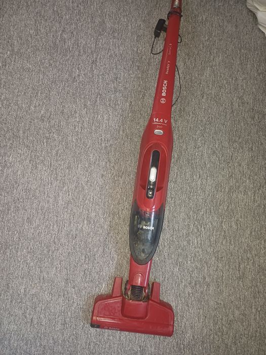 Aspirator bosch READYY cu acumulator