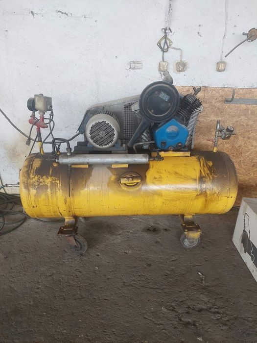 Продават се при интерес се обадете