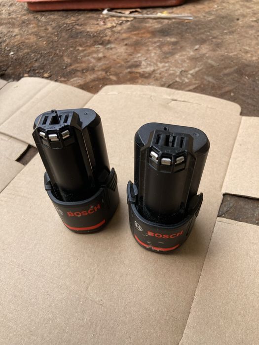 Acumulatori-Baterii Bosch 12v 2A