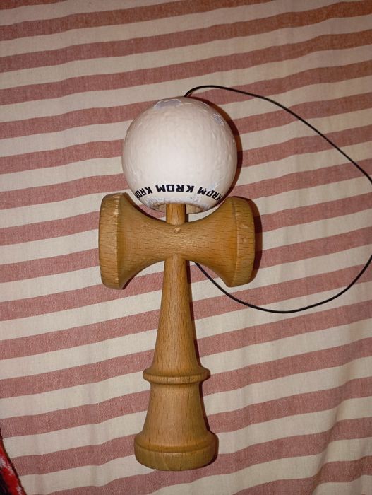 Kendama krom pop rubber