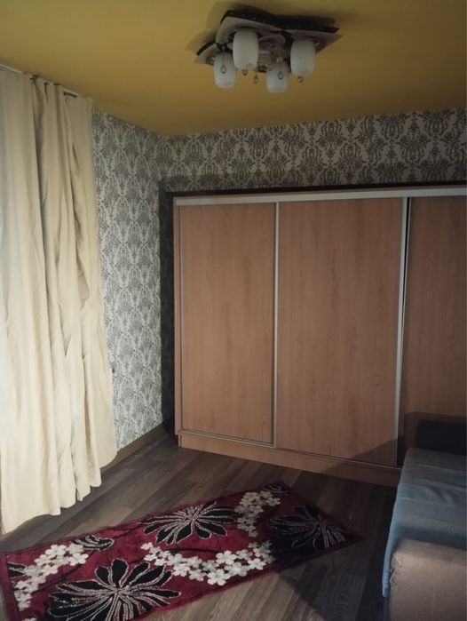 Inchiriez apartament