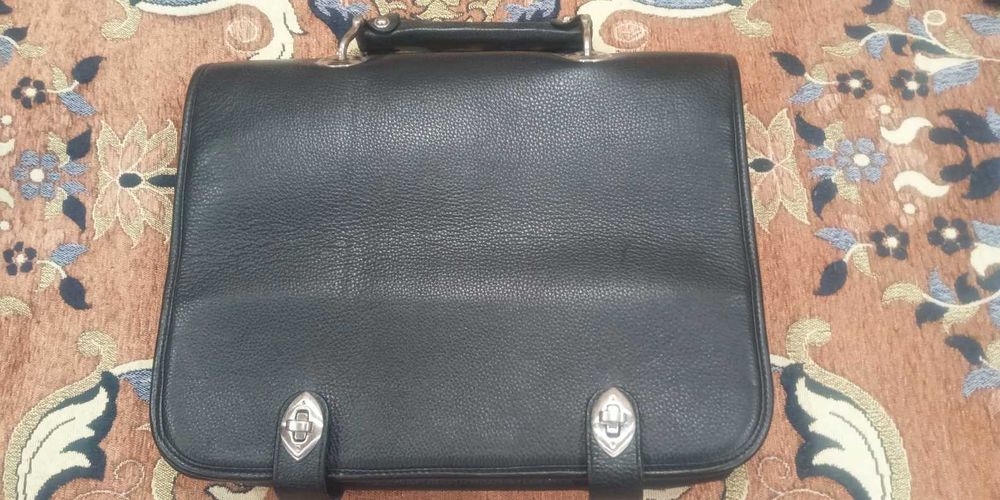 Мужской кожаный портфель, 37х30 см, черный, кожа, Турция, новый.