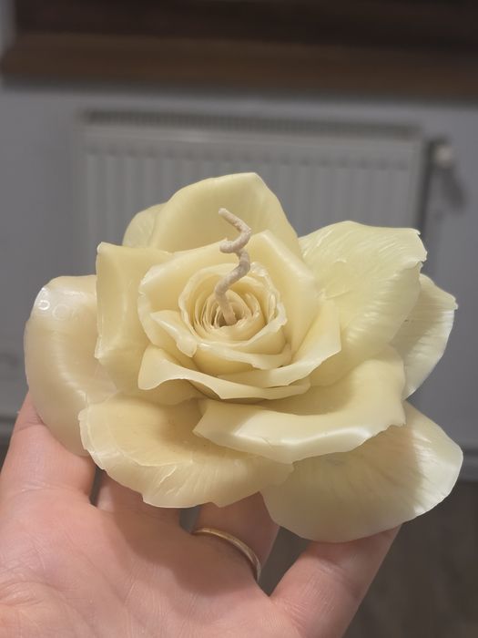 Lumânare din ceară de albine