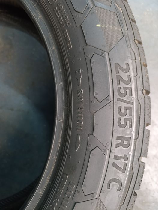 2 anvelope de iarnă 225 55 17C Continental  Winter 7mm ,dot 2019