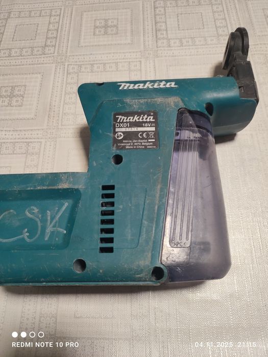 Aspirator rotopercutor Makita DX01