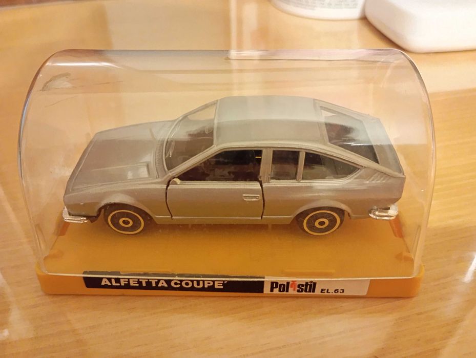 Alfa Romeo Alfetta Coupe 1:43 винтидж модел