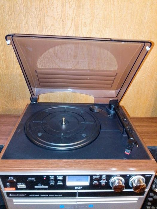 Аудиосистема с грамофон SOUNDMASTER MCD5550DBR - ЧИСТО НОВА !