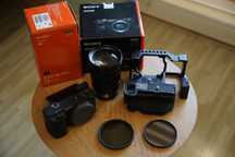Sony A6400 с обектив Sony 18-105mm F4 G OSS + аксесоари - комплект