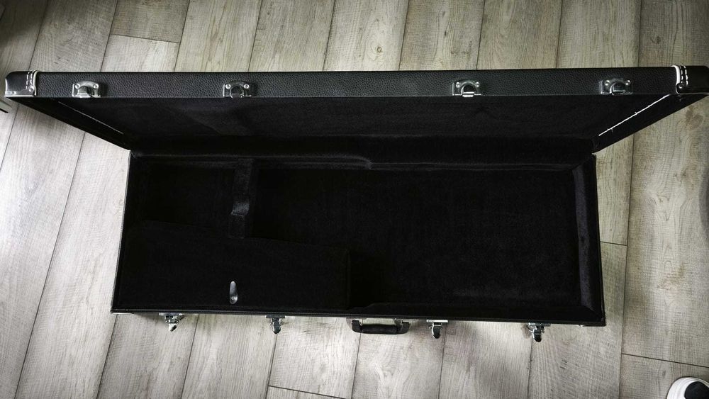 Toc de chitara Thomann E-Guitar Case BK Wood