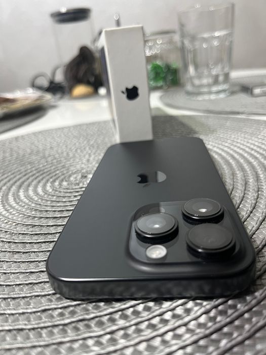 iPhone 16 pro black titanium