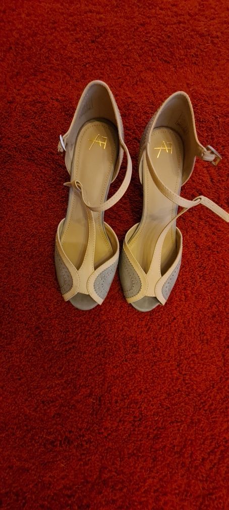 Обувки за латино танци 40