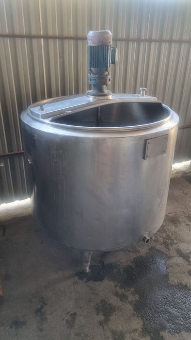 Сотилади Колбаса сыр оборудивания ишлаб турган