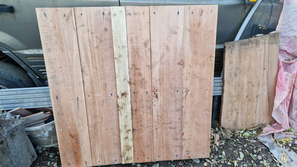 Paleti 1mX1m esență tare, podele suspendate,mobilier