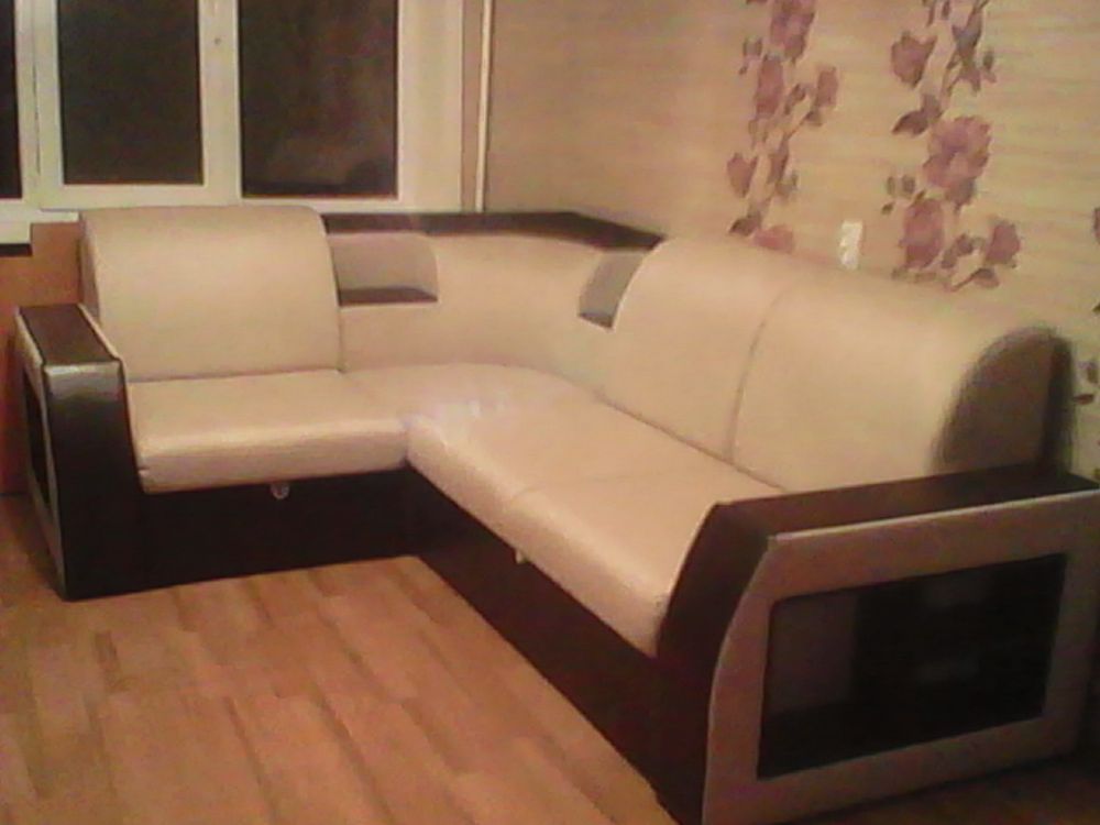 Продам диван угловой