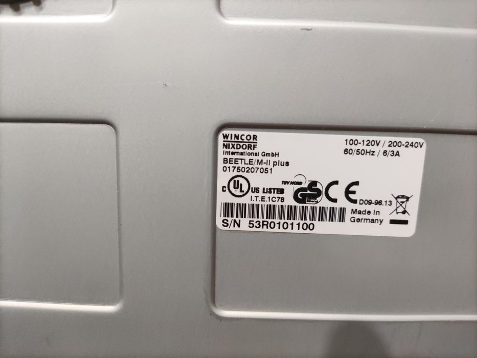 Unitate și display cu touchscreen