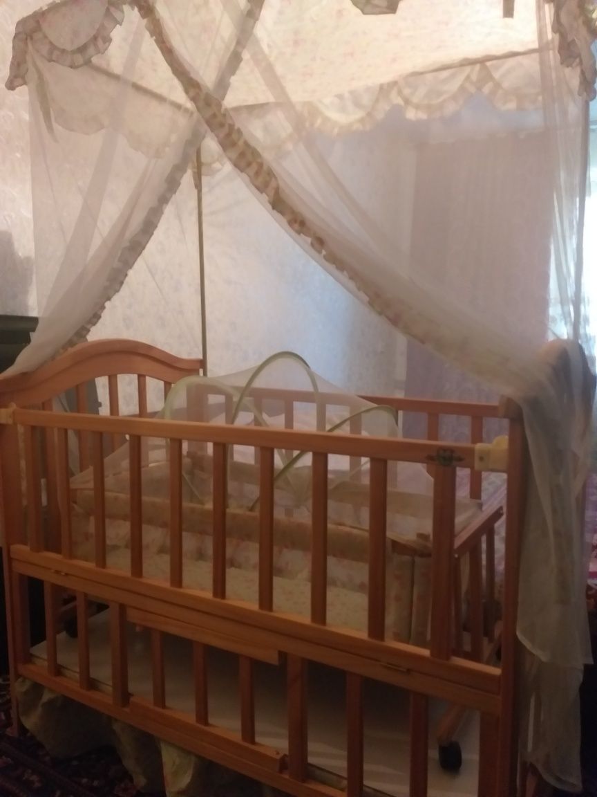 Кровать детская продам