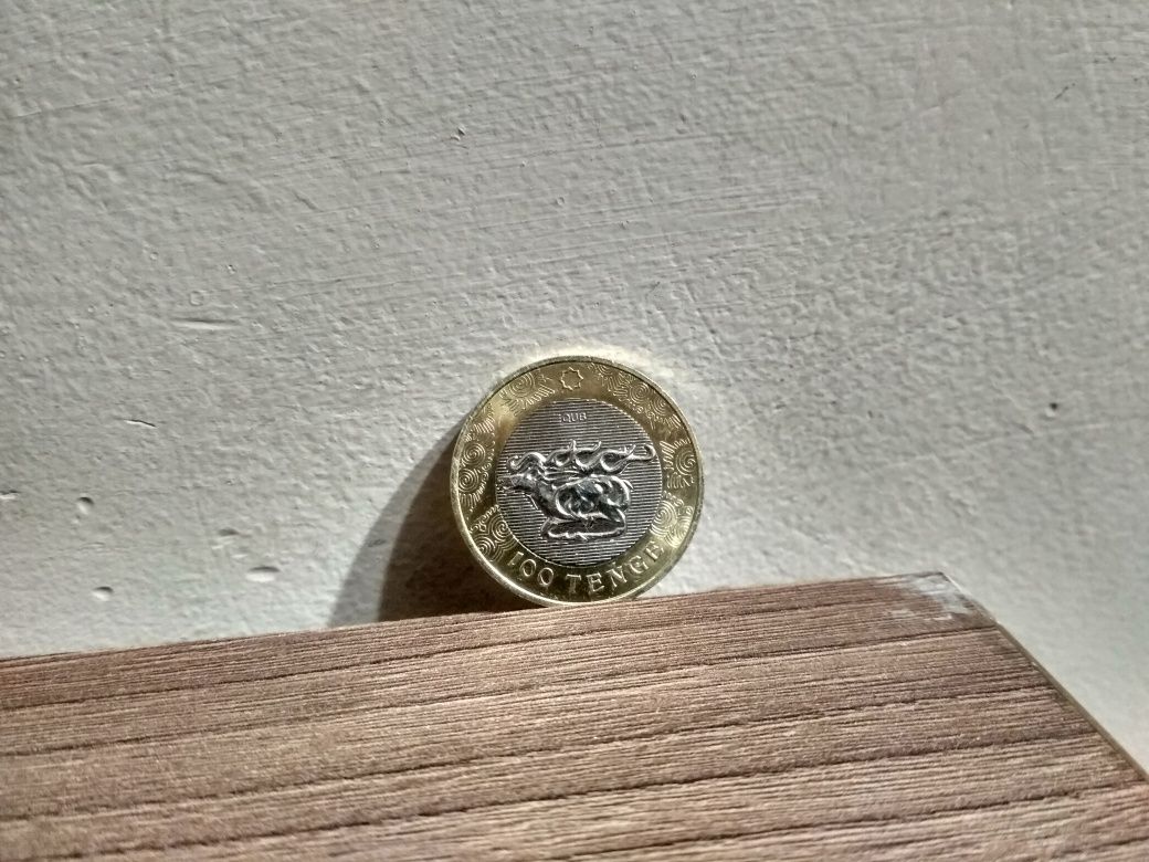 Коллекционная монета 100 теңге "Олень"