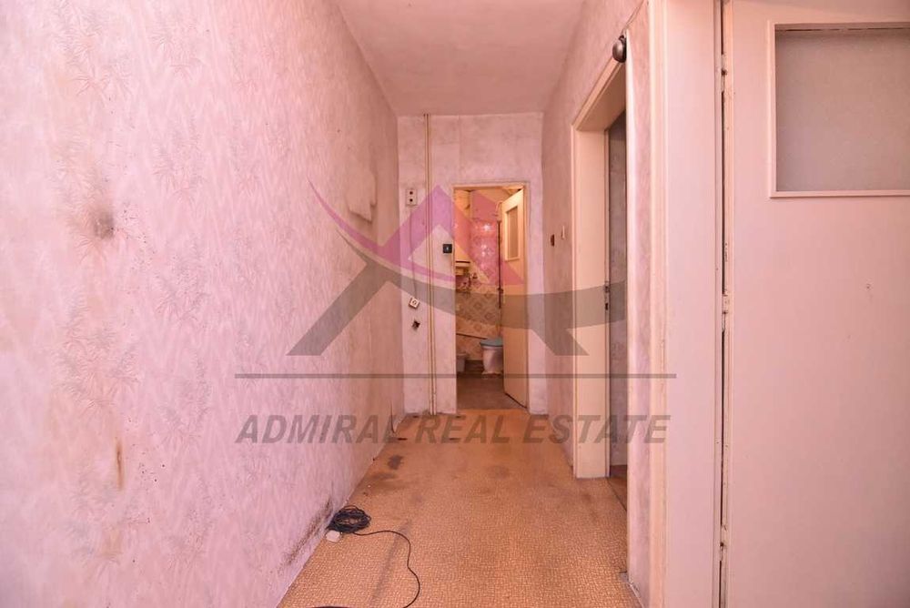 Продава се Двустаен апартамент в Варна, Център - 50 кв.м за 2060 €/кв.м - Снимка #3