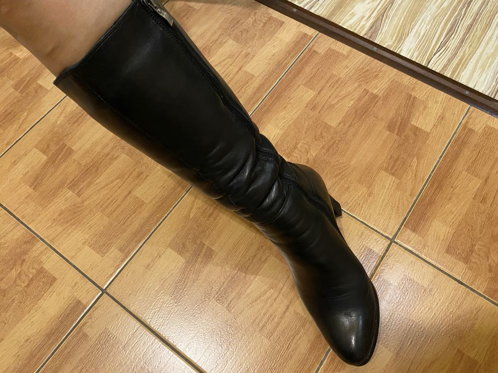 Продам кожаные сапоги зимние