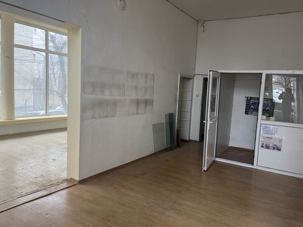 Продава се Магазин в Търговище, Център - 94 кв.м за 1085 €/кв.м - Снимка #2