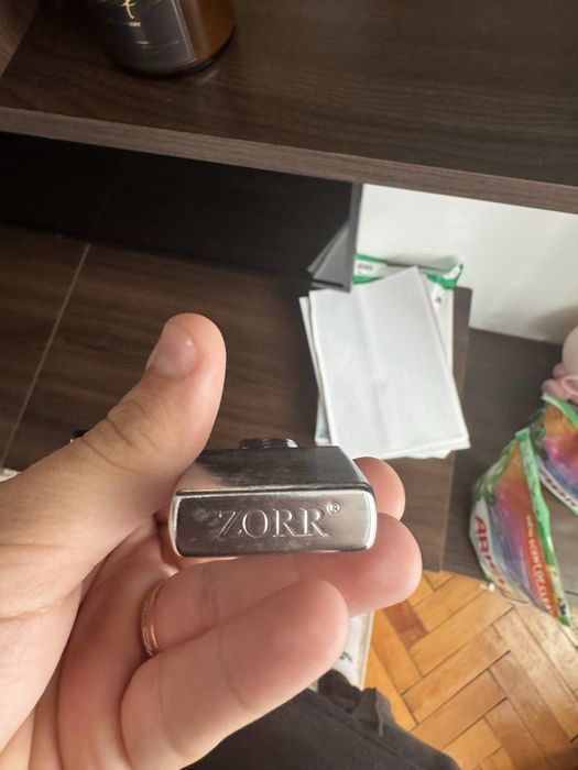 Bricheta metalica cu benzina noua !!