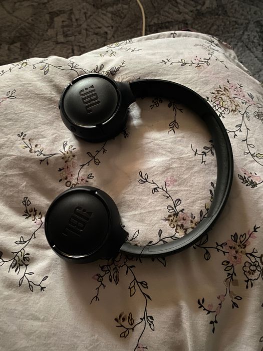 Căști JBL wireless