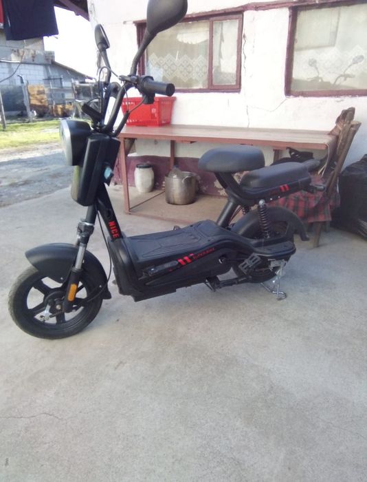 E-Scuter Electric ECO cu pedale 500W 48V ,20 Ah,Negru