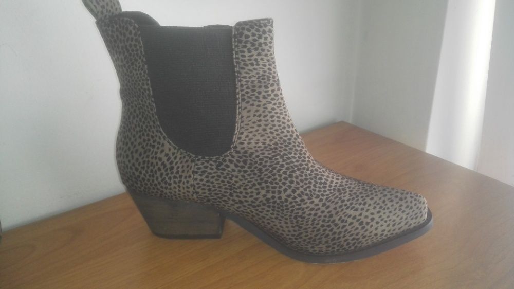 Дамски боти SOLES, 38 номер модел boot this festival