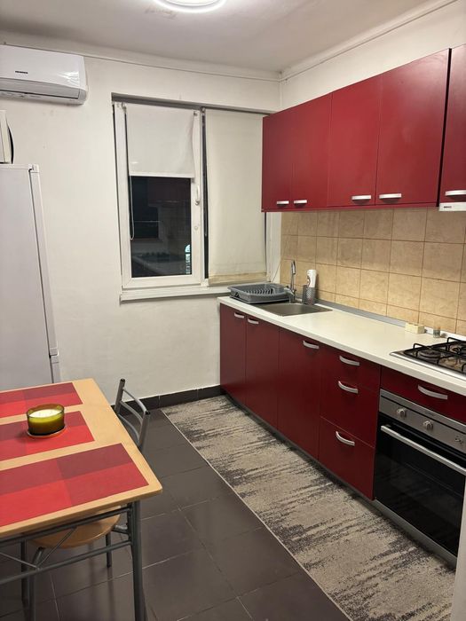 Dau in chirie apartament 2 camere, zonă centrală