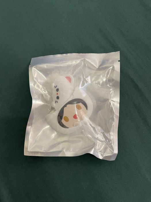 Чехол на Airpods pro с Се Лянем из маньхуа Благословение Небожителей
