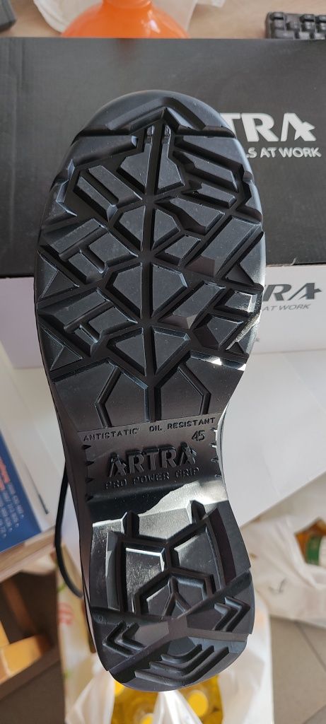 Работни обувки Artra N:45.