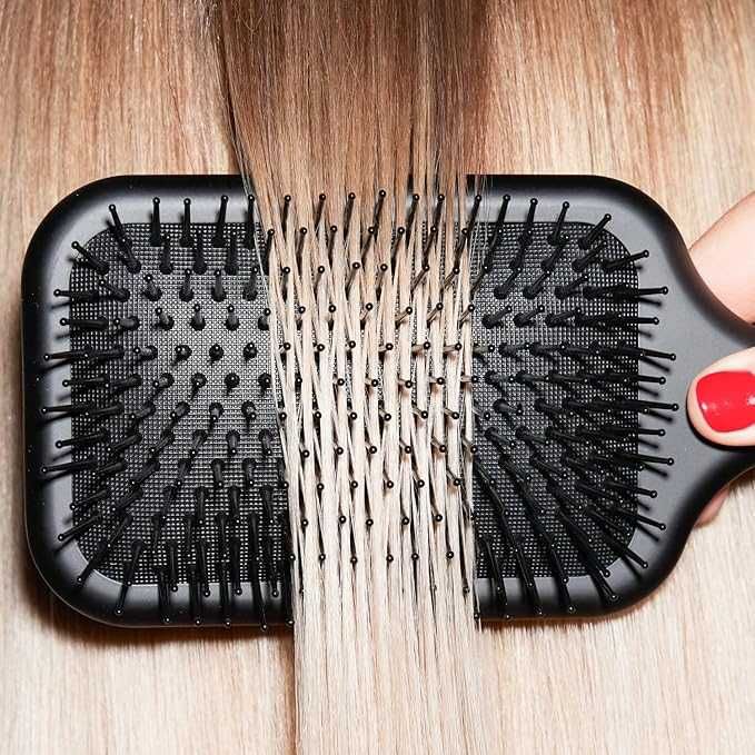 Четка за коса GHD Paddle Brush , Без наелектризиране