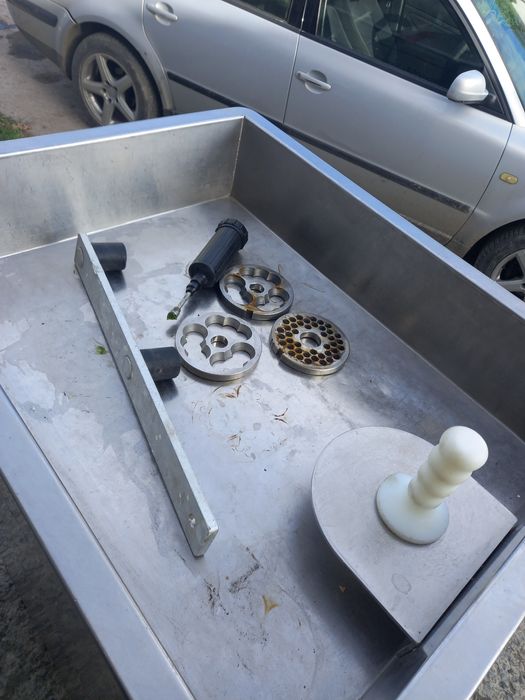 Професионална месомелачка