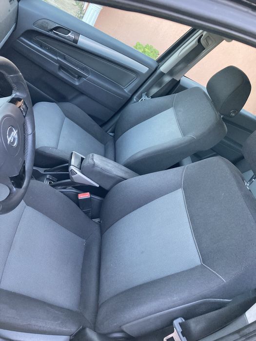 Vand opel zafira 1.9 120de cai 7 locuri