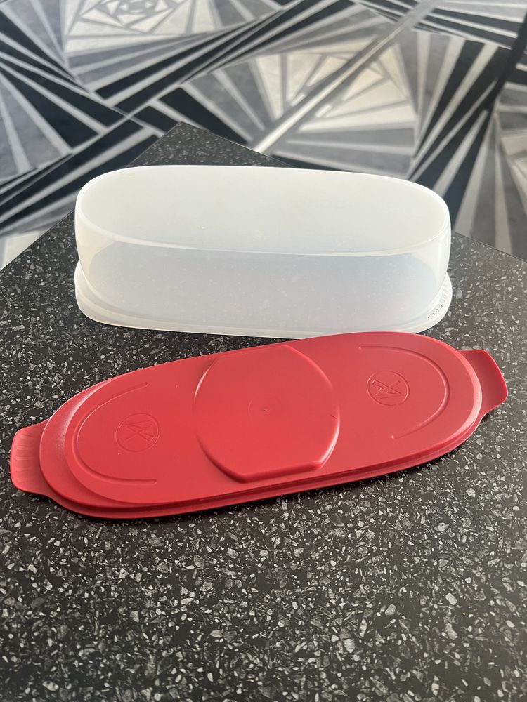 Контейнер для колбасы tupperware