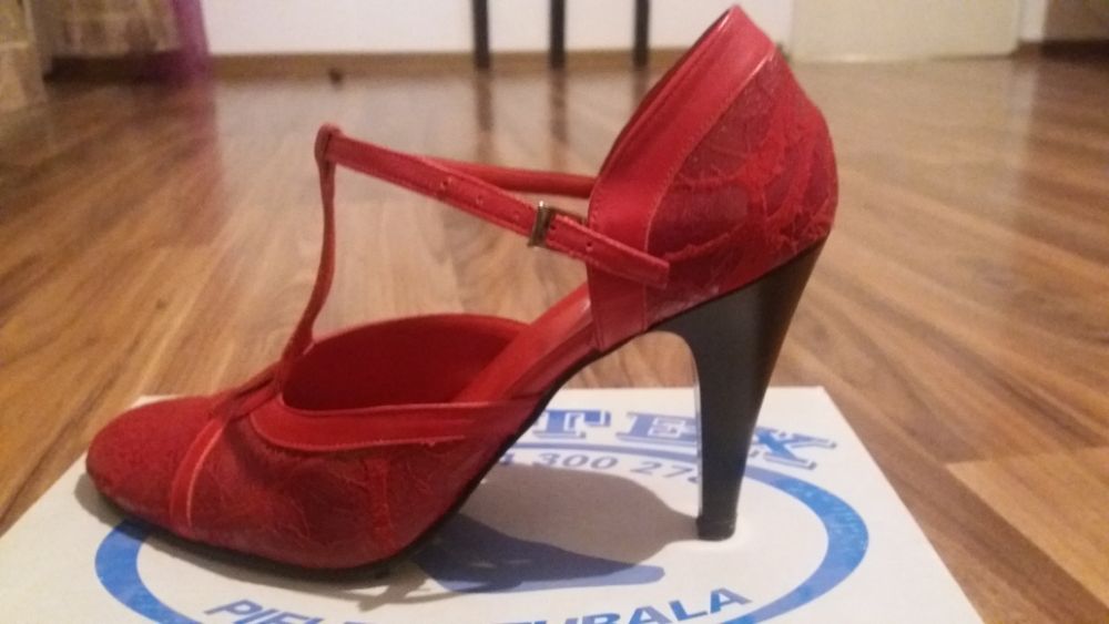 vand pantofi ocazie model deosebit