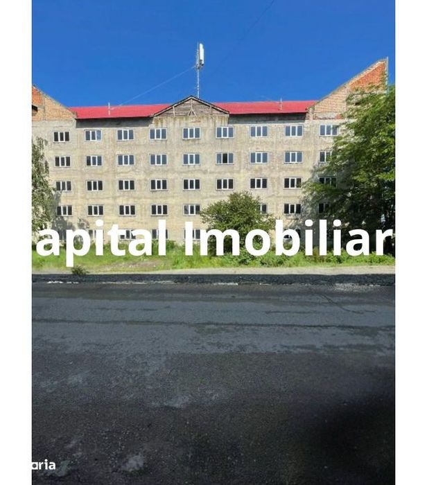 Bloc (camin nefamilisti) format din 70 de garsoniere