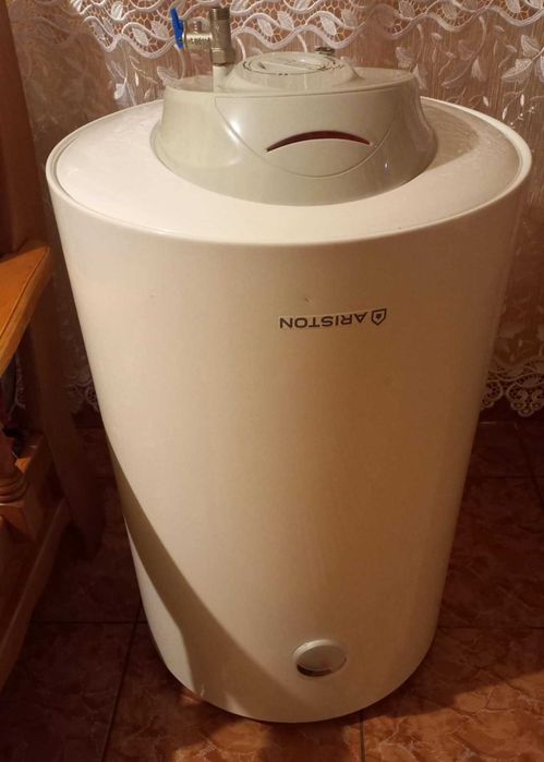 Vand Boiler electric Ariston capacitate 80L