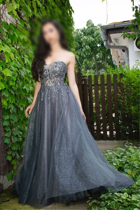 Блестяща бална рокля