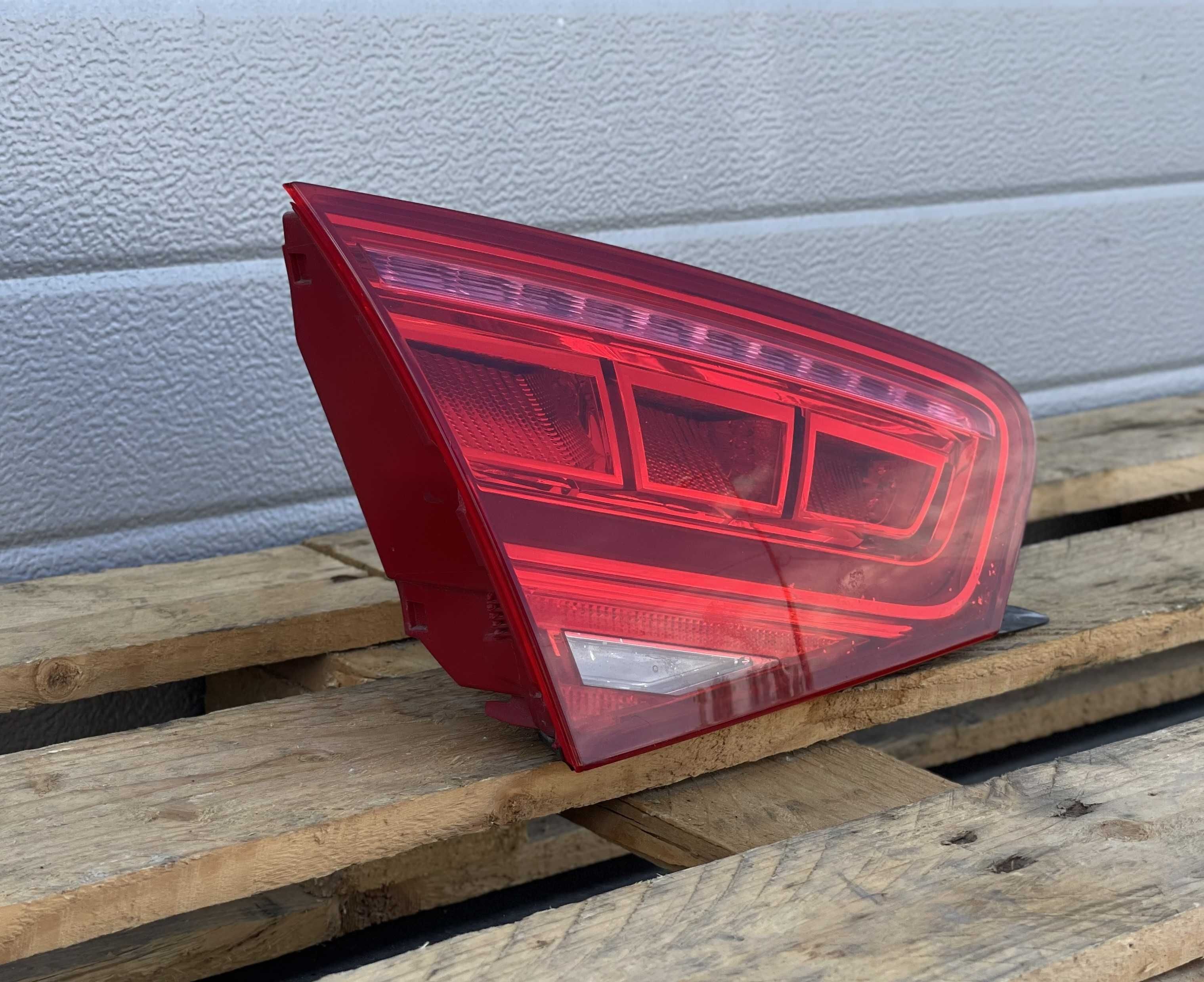 Ляв вътрешен стоп AUDI A8 D4 4H0675093A